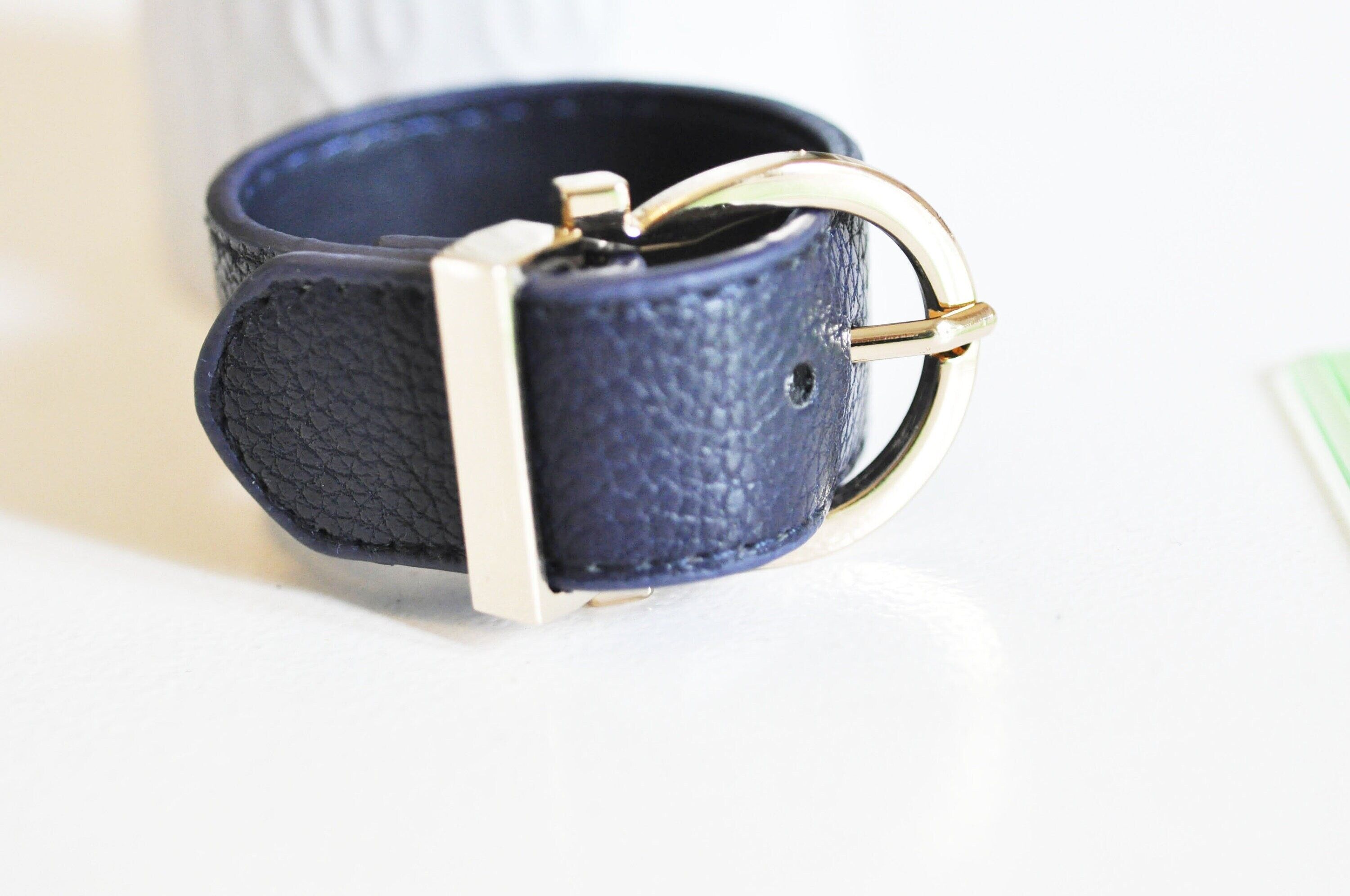 Bracciale regolabile in pelle blu scuro con fibbia in oro, pelle naturale, bracciale da donna, bracciale in pelle, bracciale in oro, 25.5 mm, G2494