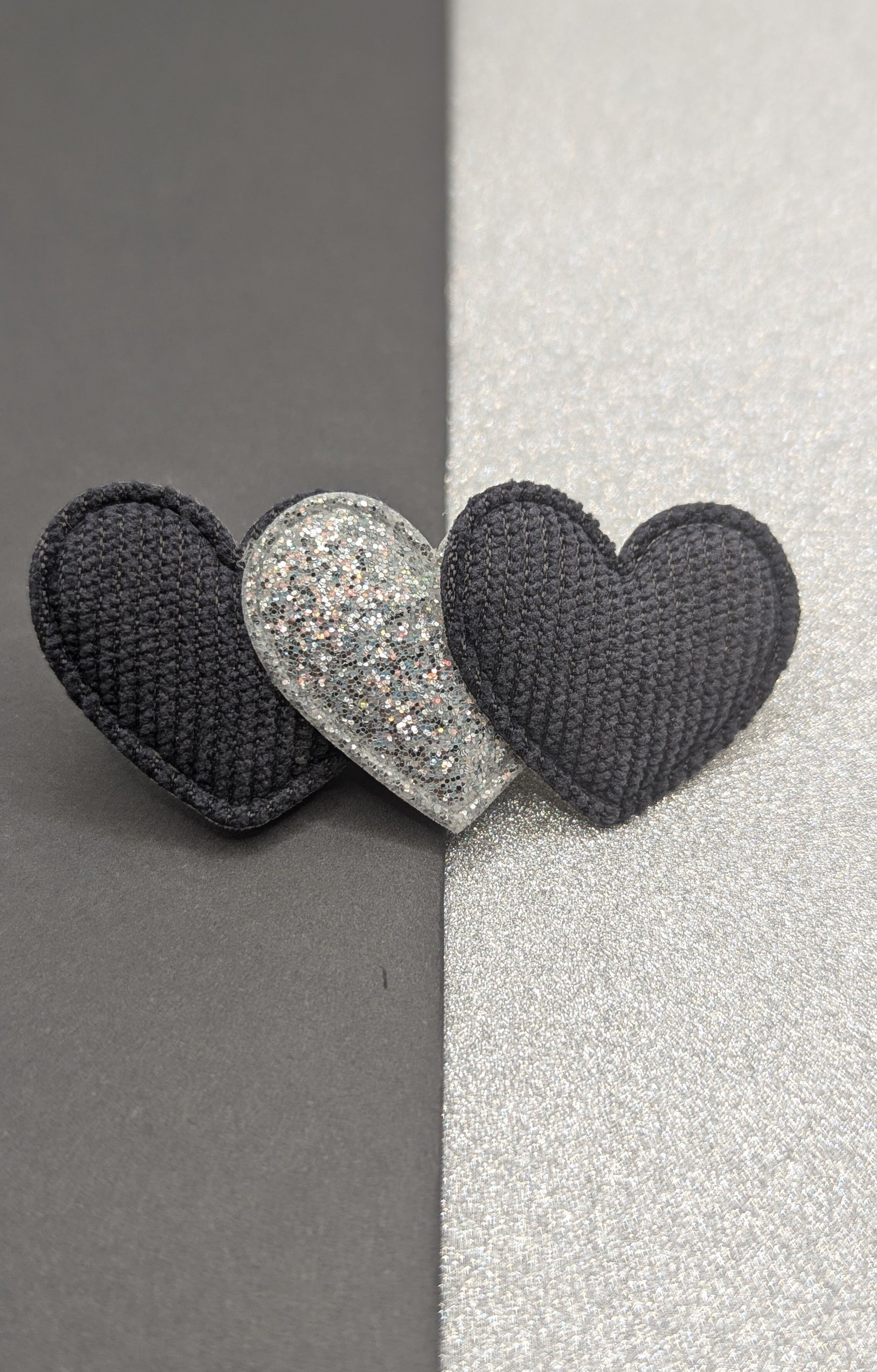 Molletta a cuore nei toni del grigio