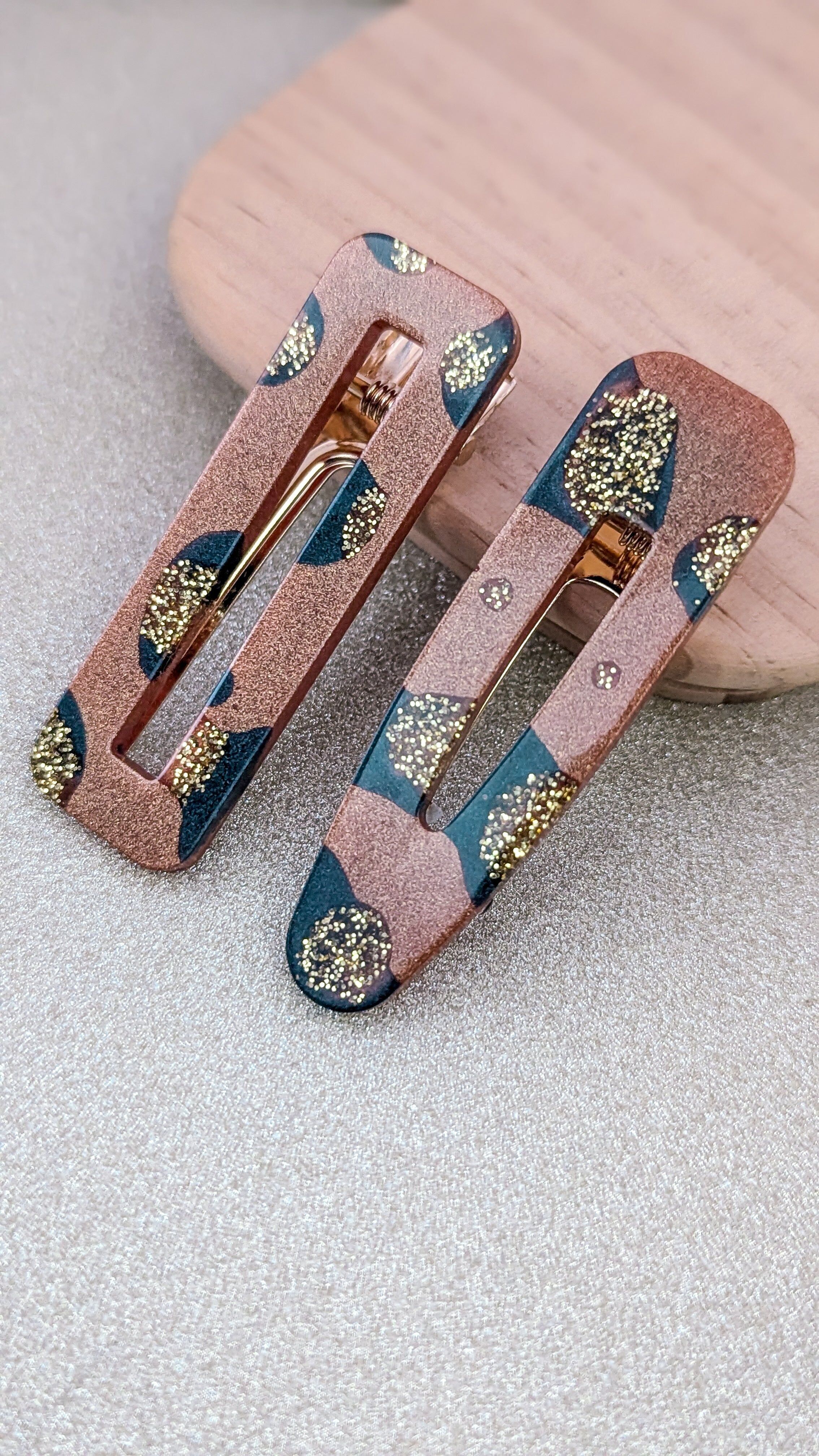 Pasador de resina de leopardo