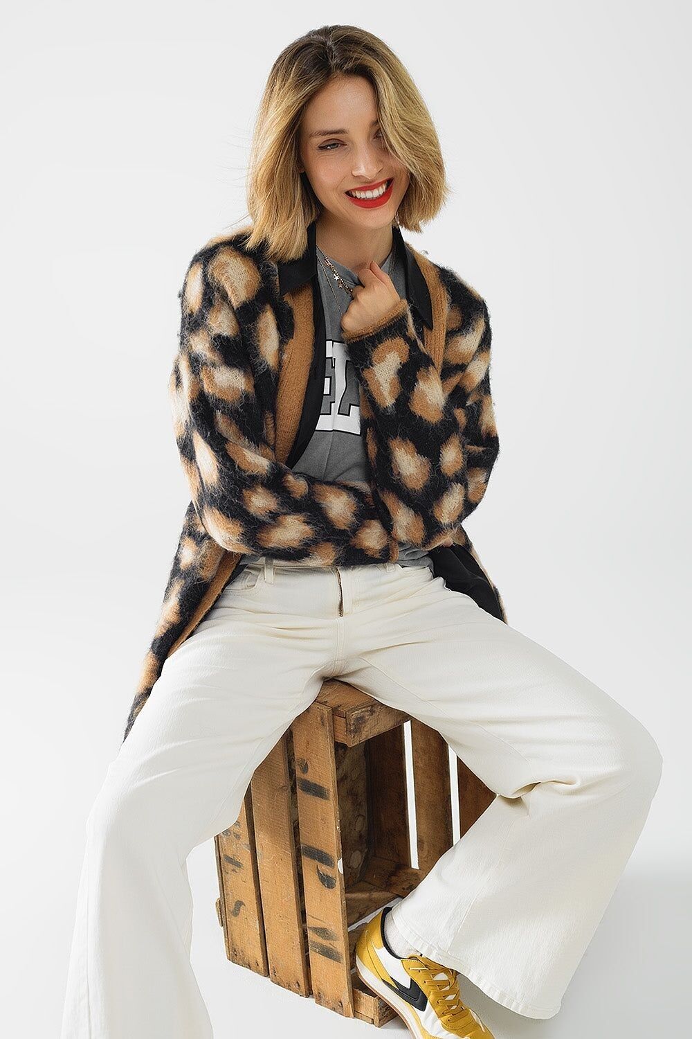 cardigan noir à imprimé léopard en tissu tricoté avec laine