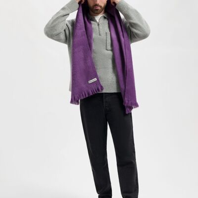 Bufanda fina color amatista y morado