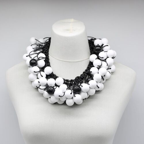 Berry Beads Cluster Necklace - White/Black