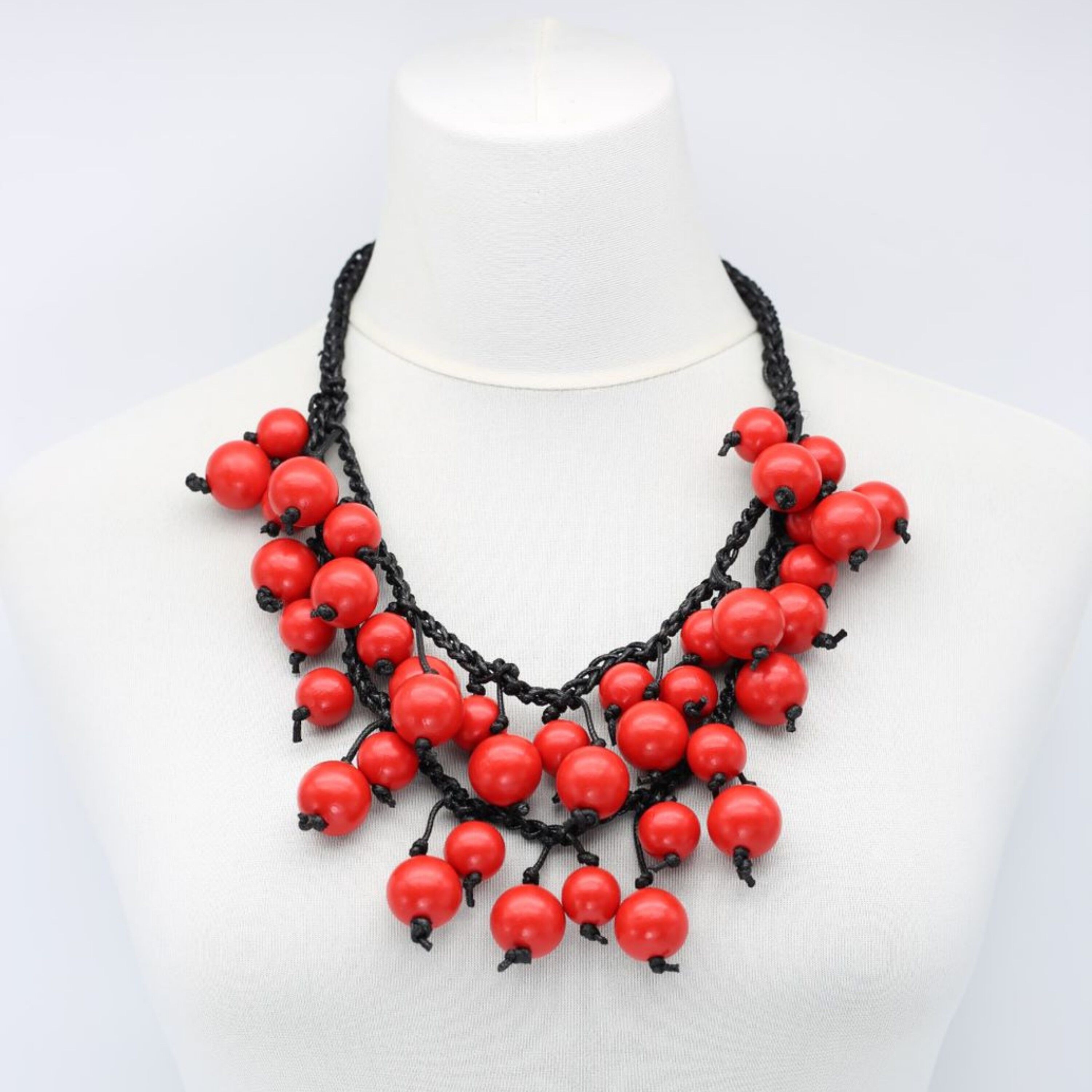 Collier Double Rang de Perles Rondes en Bois Crocheté à la Main - Rouge