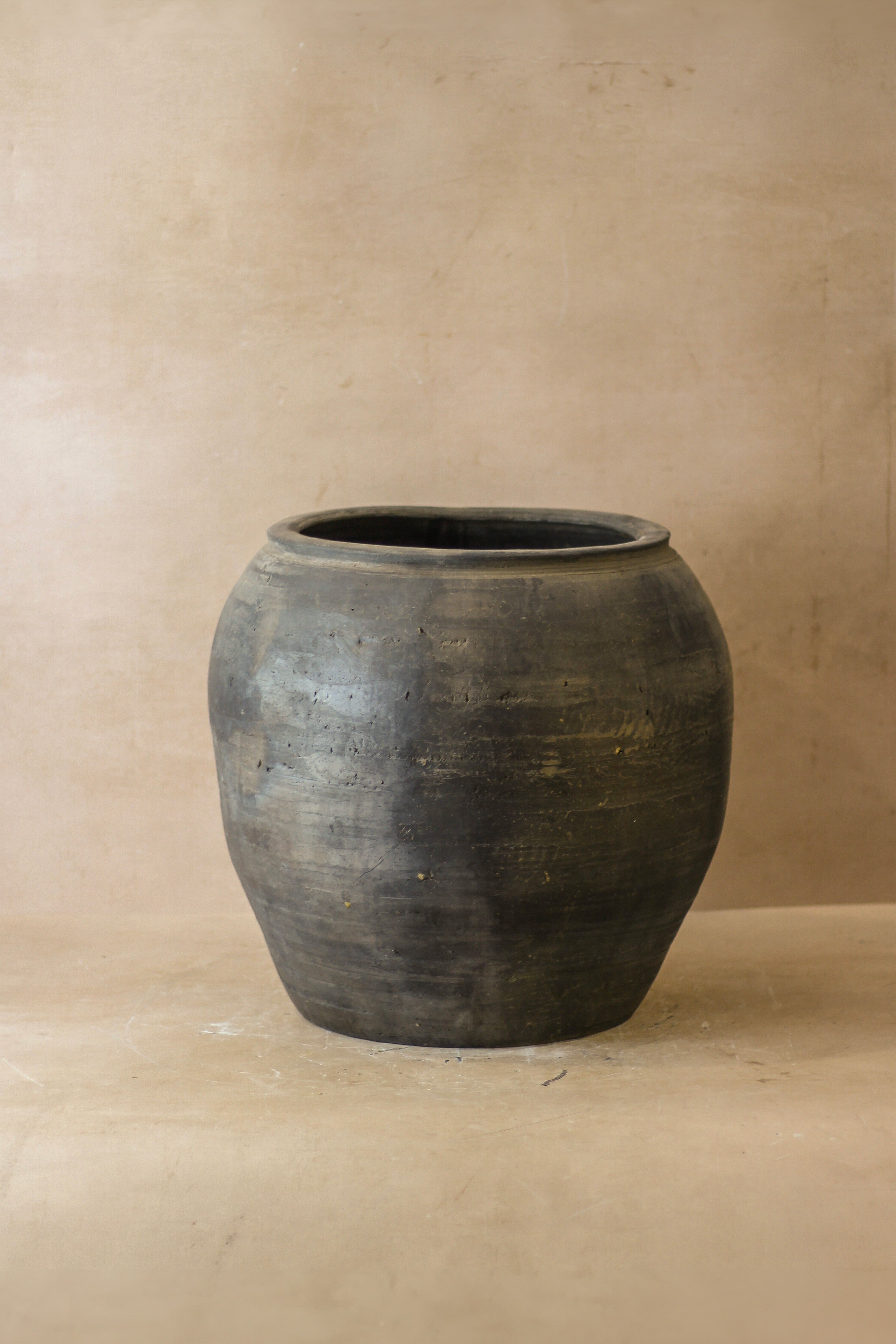 Vintage Dark Pot - No 54