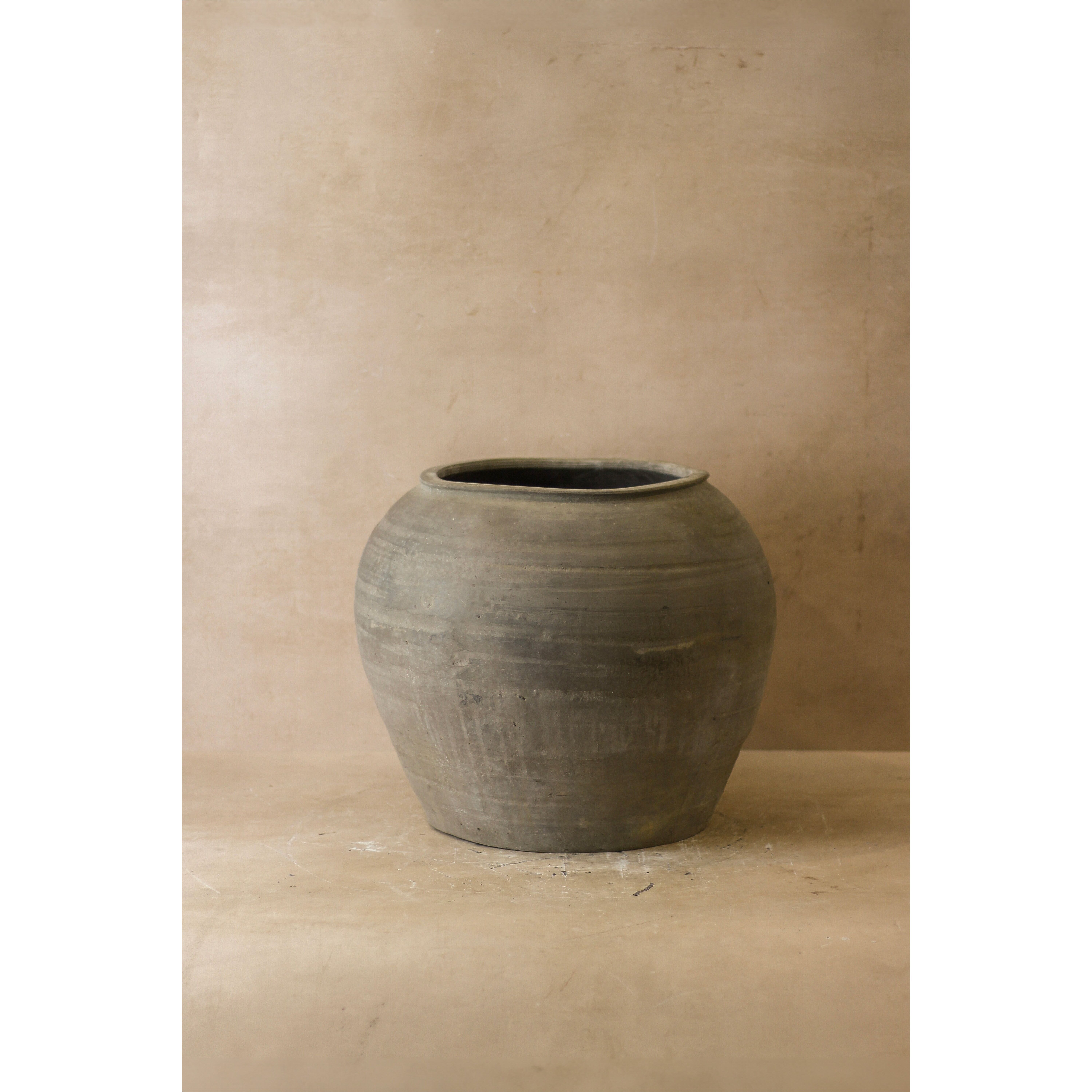 Vintage Dark Pot - No 55