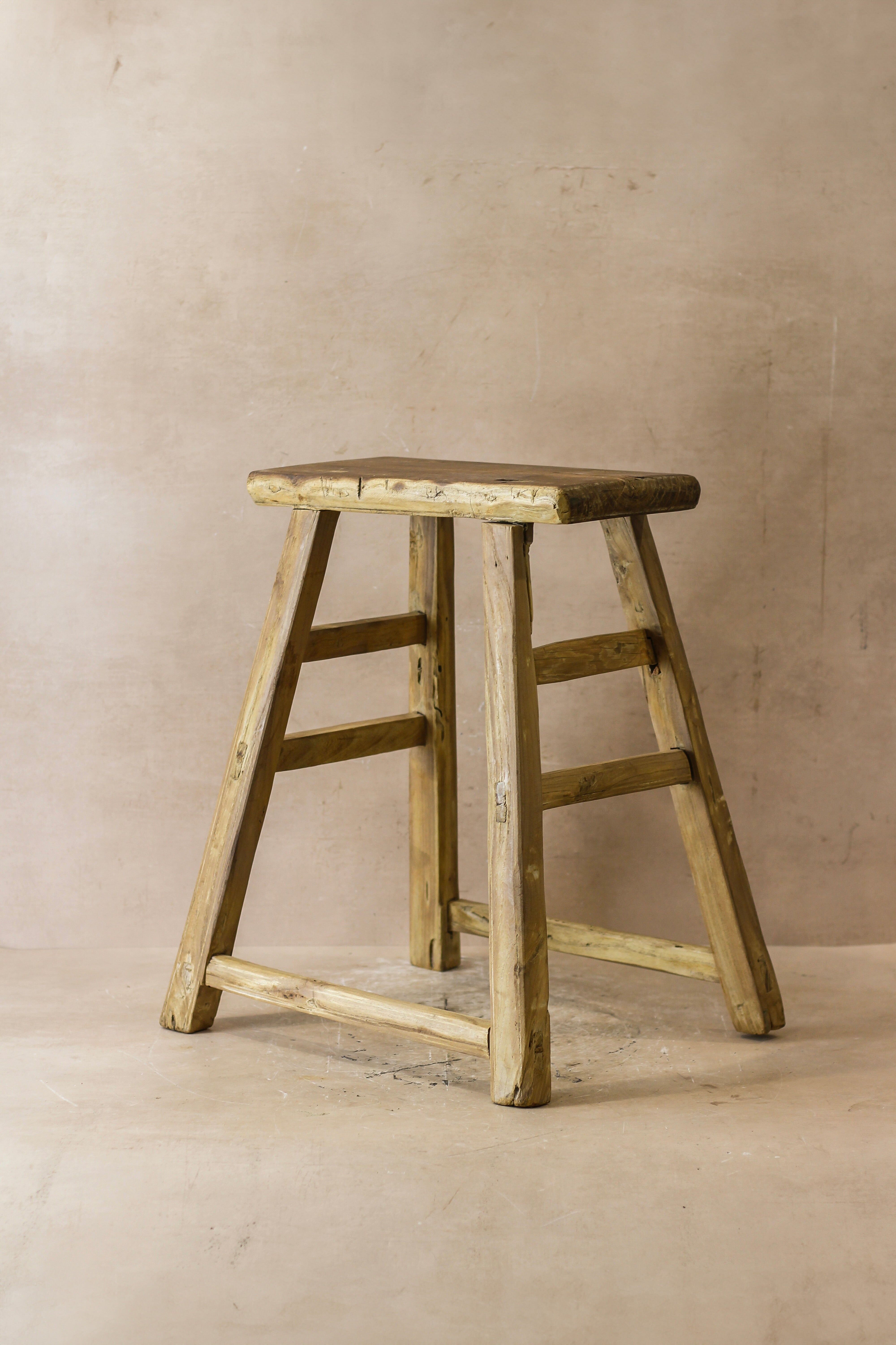 Tabouret rustique vintage en bois d'orme - Moyen - N° 51