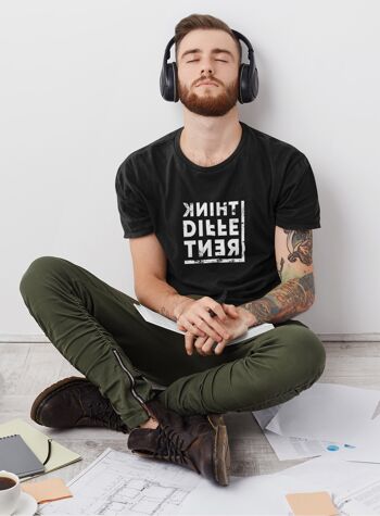 T-shirt pour hommes - Pensez carré différent 2