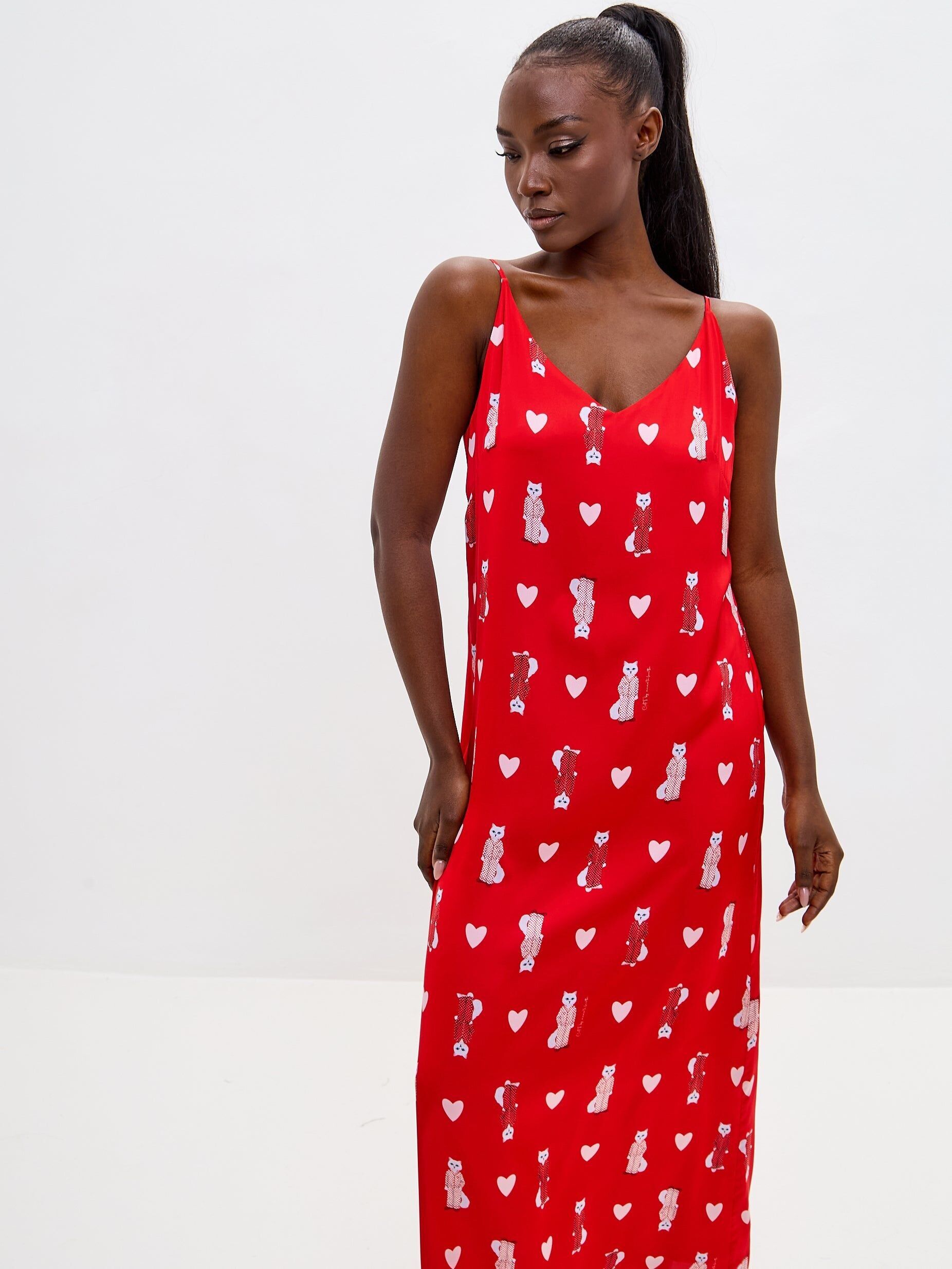 Vêtements de détente en soie rouge