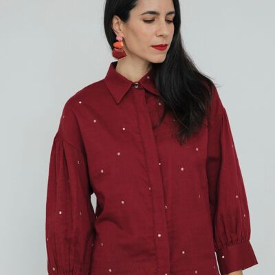 Camicia con maniche a palloncino ricamate in rosso