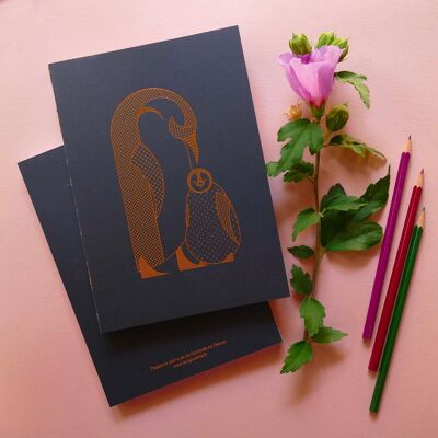 Quaderno con pagine bianche di grandi pinguini