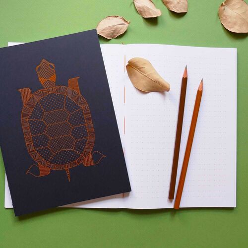 Carnet classique Tortue pages pointillées