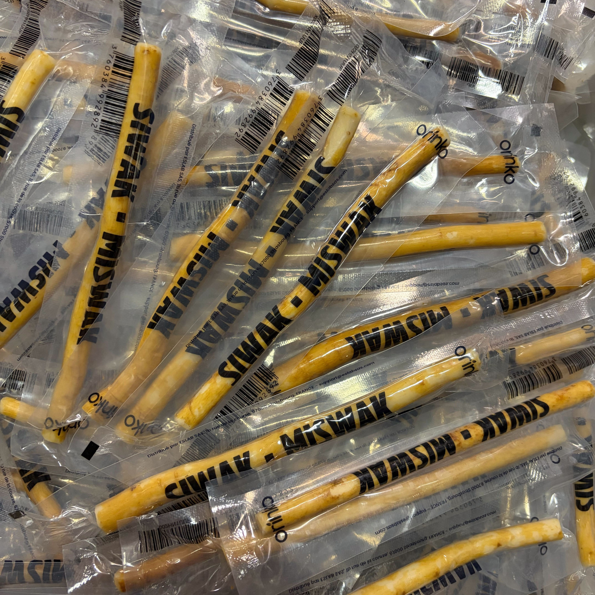 Bulk Siwak Sticks – 100% Natural Toothbrush – Cleaner, Disinfectant and Whitener – Eco-Friendly, Biodegradable and Vegan