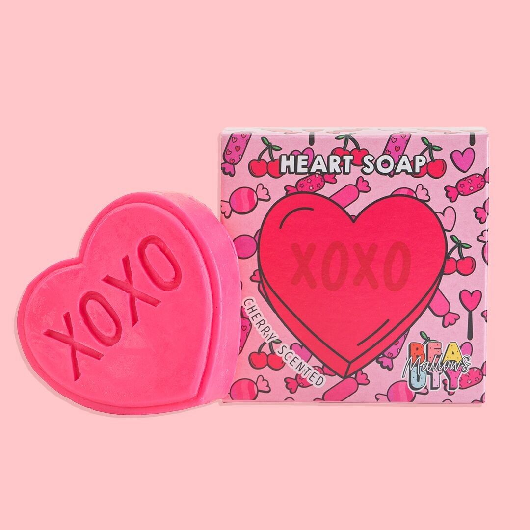 Jabón de cerezas con forma de corazón