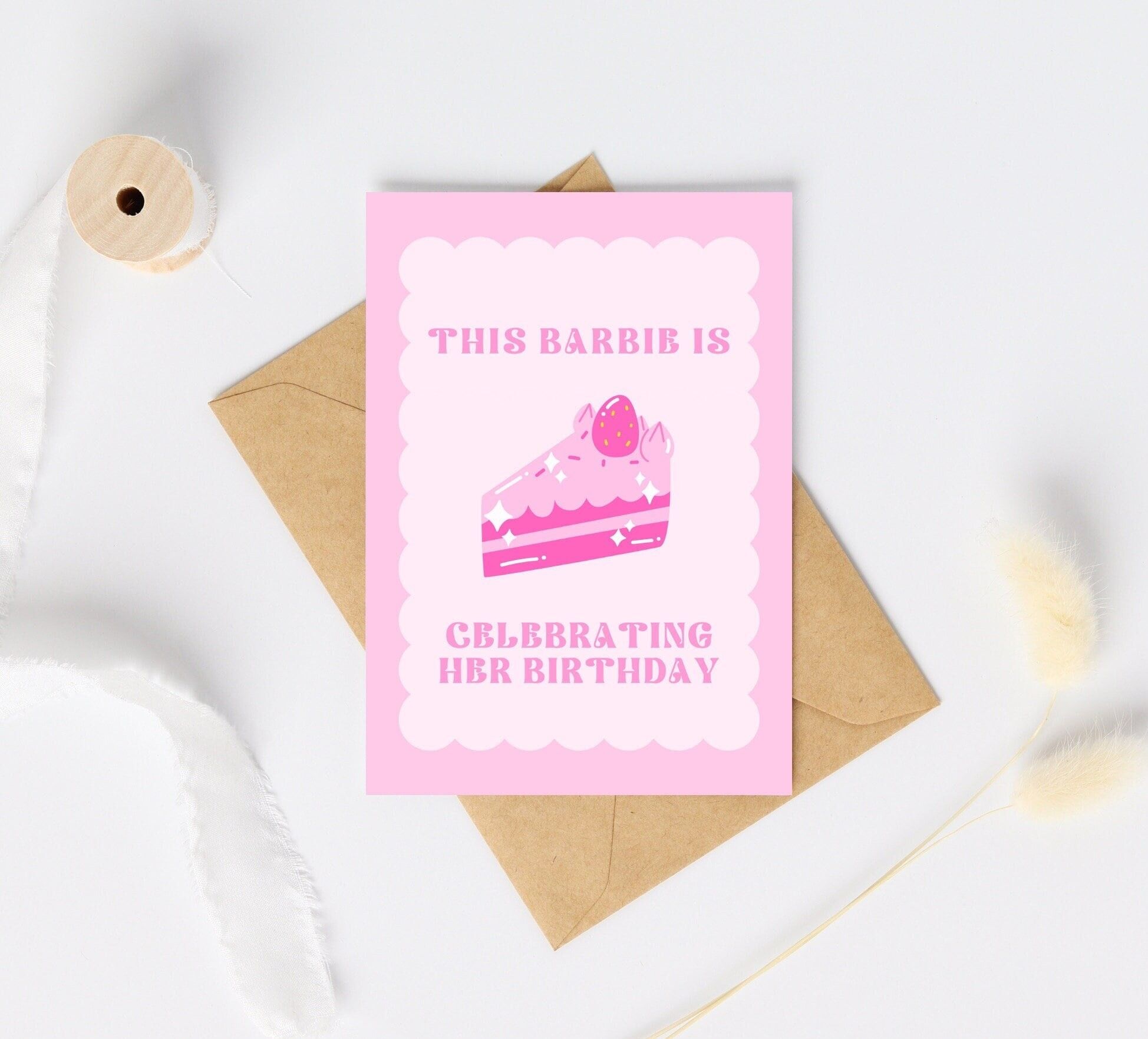 Tarjeta de cumpleaños de Barbie Girly | Tarjeta de cumpleaños con pastel rosa