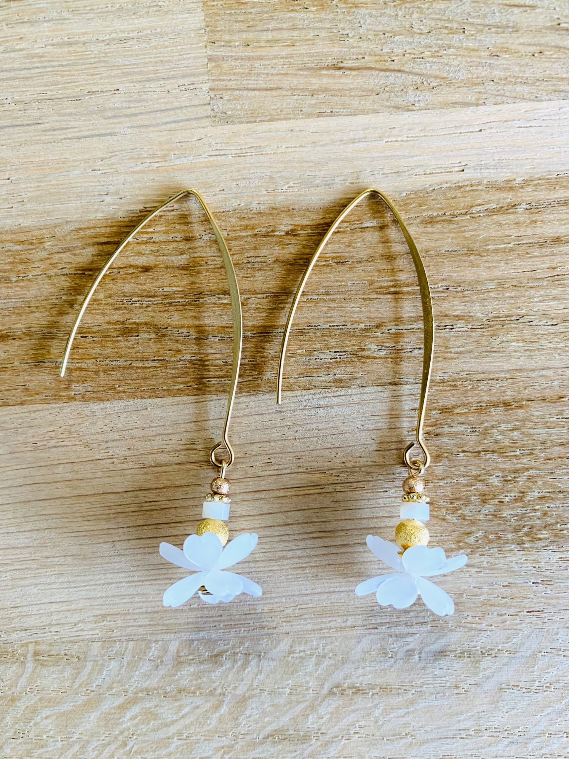 EVENGELINE white earrings