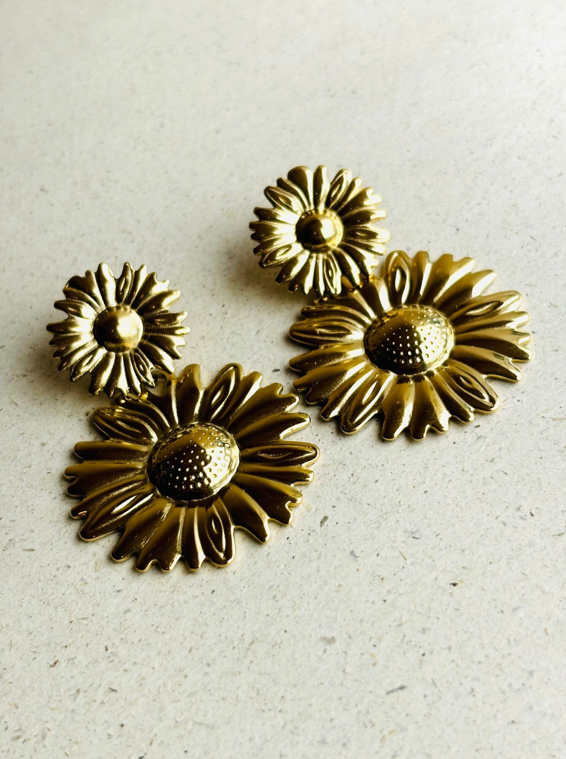 Große goldene SONNENBLUMEN-Ohrringe