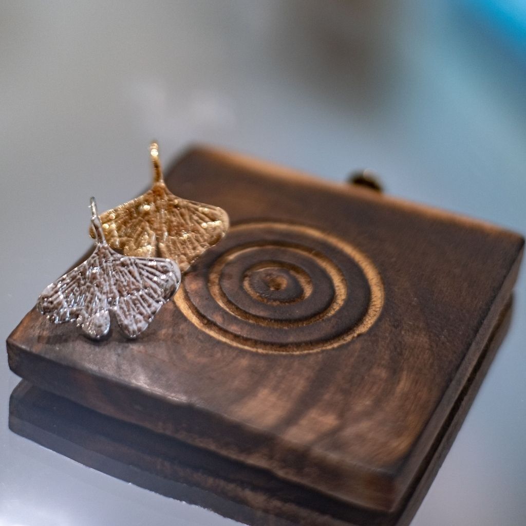 Orecchino stravagante con gancio per polsino Hippie in metallo argento oro foglia Biloba retrò