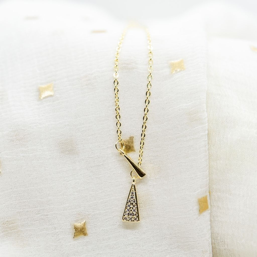 Collana regolabile con laccio di clavicola in zircone a forma di Y a due triangoli in argento sterling