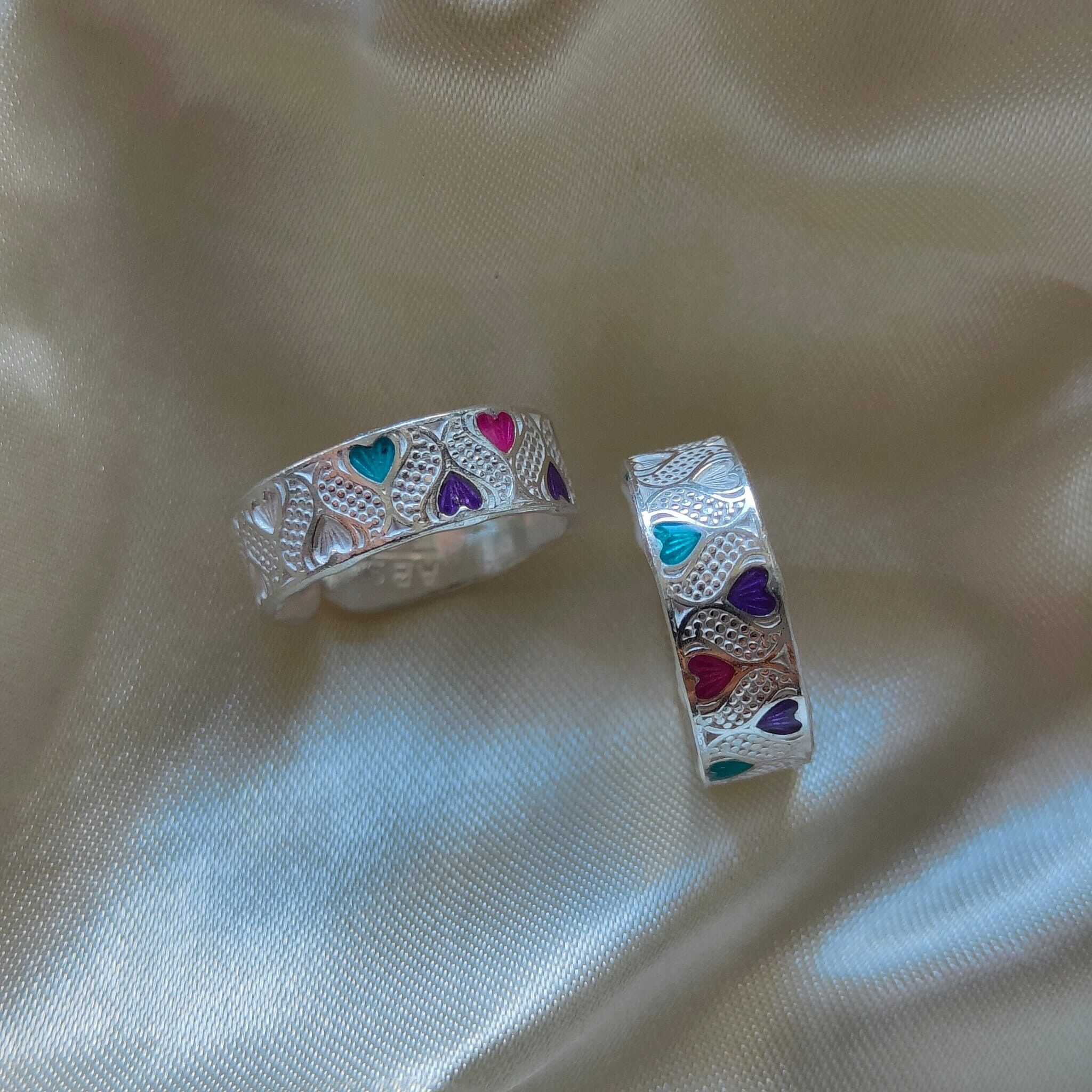 Verstellbarer silberner bunter Herzen-Band-Boho-Midi-Band-zierlicher Zehenring