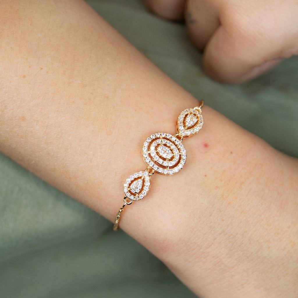 Großes ovales, verstellbares indisches Armband mit Schiebeperlen aus Zirkonia