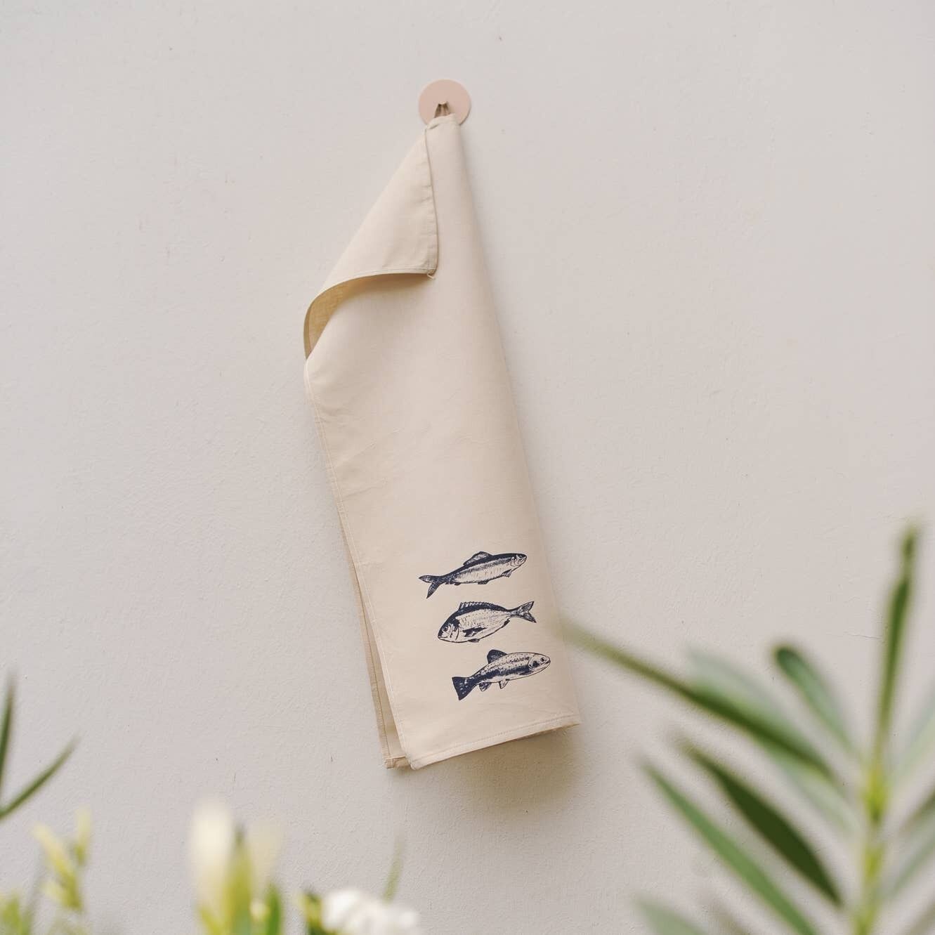 FISCHE strofinaccio da cucina mezzo lino, ca. 47 x 70 cm, serigrafato a mano