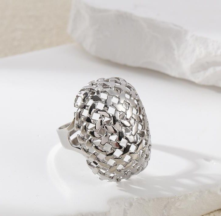 Hollow Oblong Dome Silver Ring with Grid Pattern