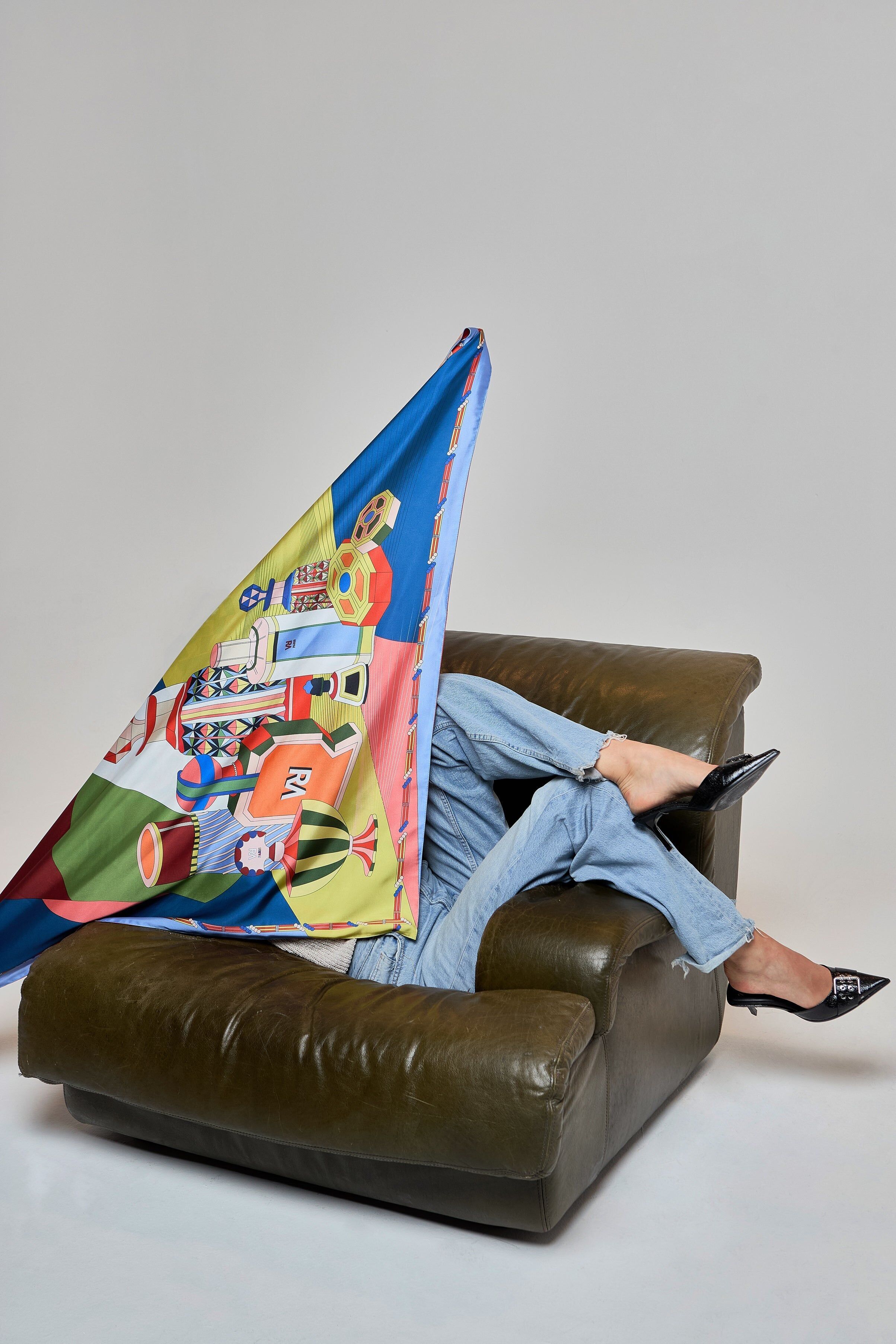 VirginieRiou – Sciarpa triangolare “Le parfum verde” – Poliestere riciclato – multicolore / verde – stola 180 cm x 114 cm