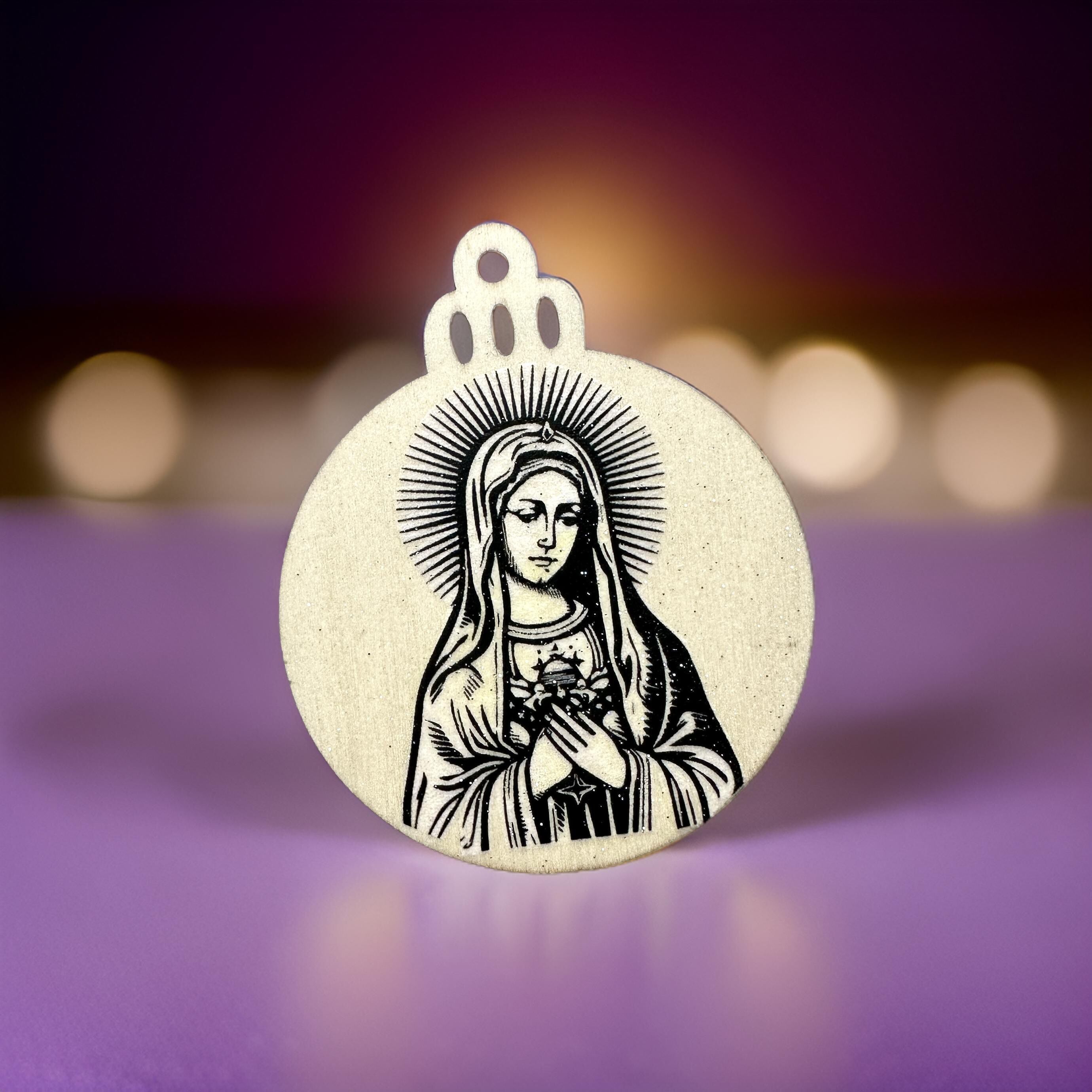 Geschenk-Anhänger „Hearted Madonna“