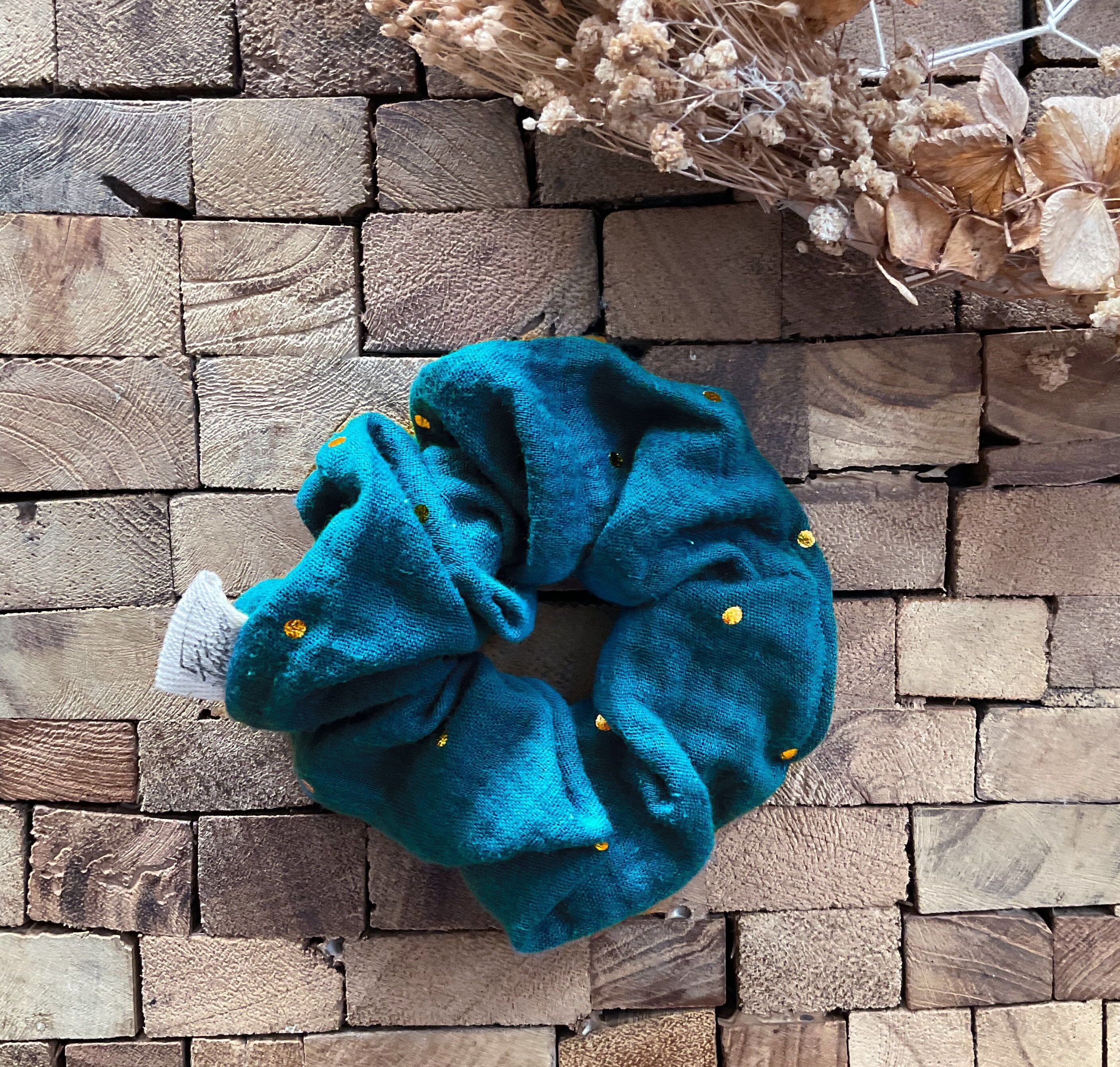 Liebling aus Double-Gaze-Baumwolle in Entenblau und goldenen Punkten