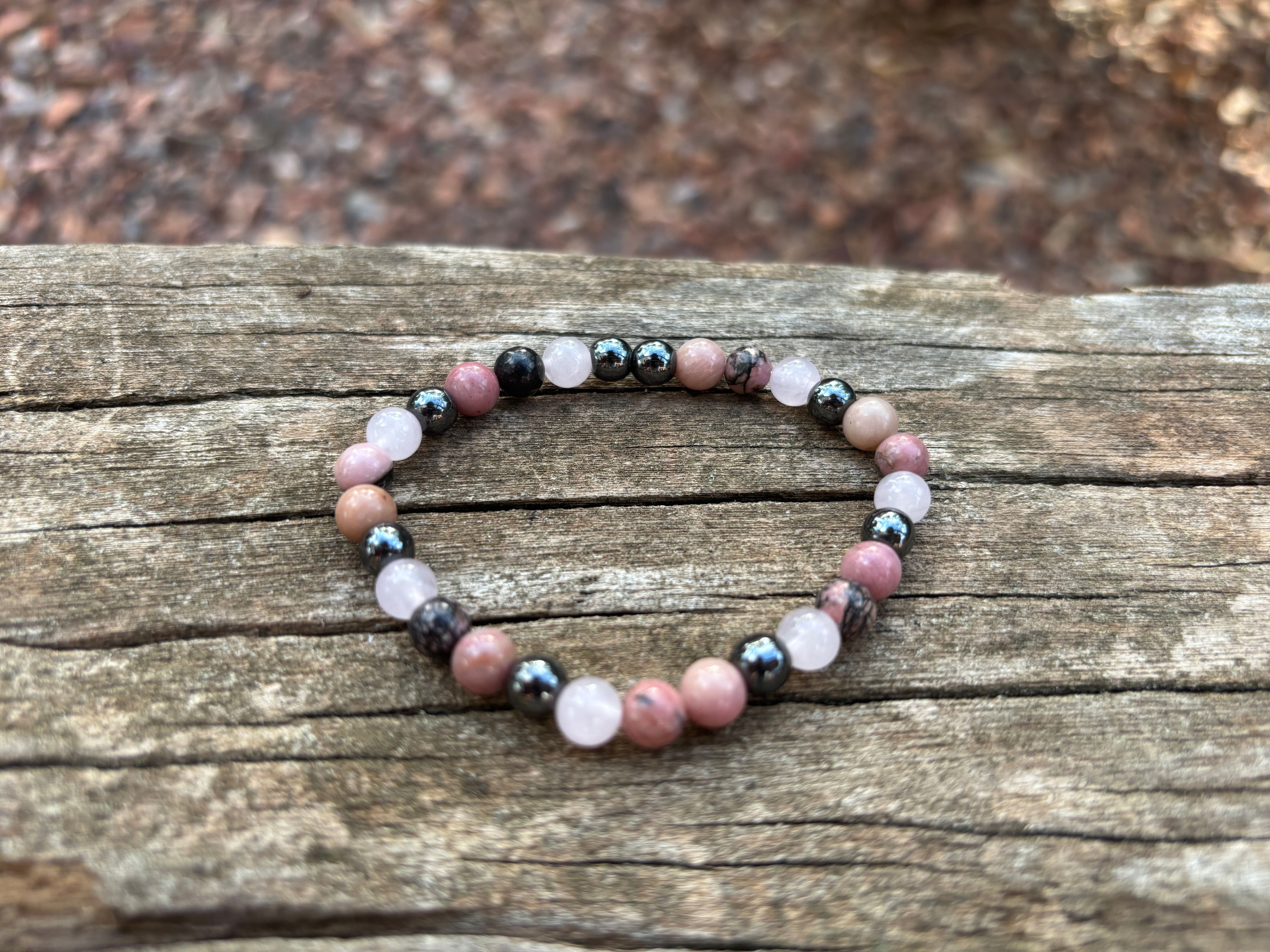Bracciale elastico per litoterapia in quarzo rosa, ematite, rodonite e rodocrosite, prodotto in Francia