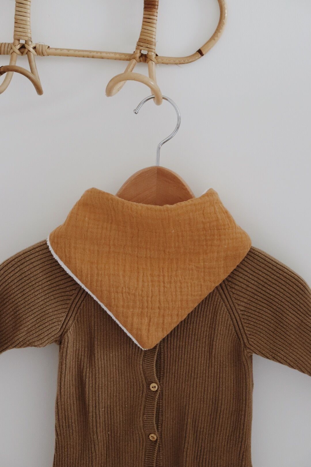 Bavaglino bandana cammello