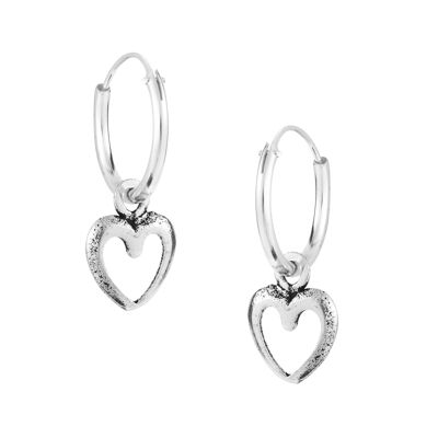 Hermosos aros con forma de corazón en plata 925