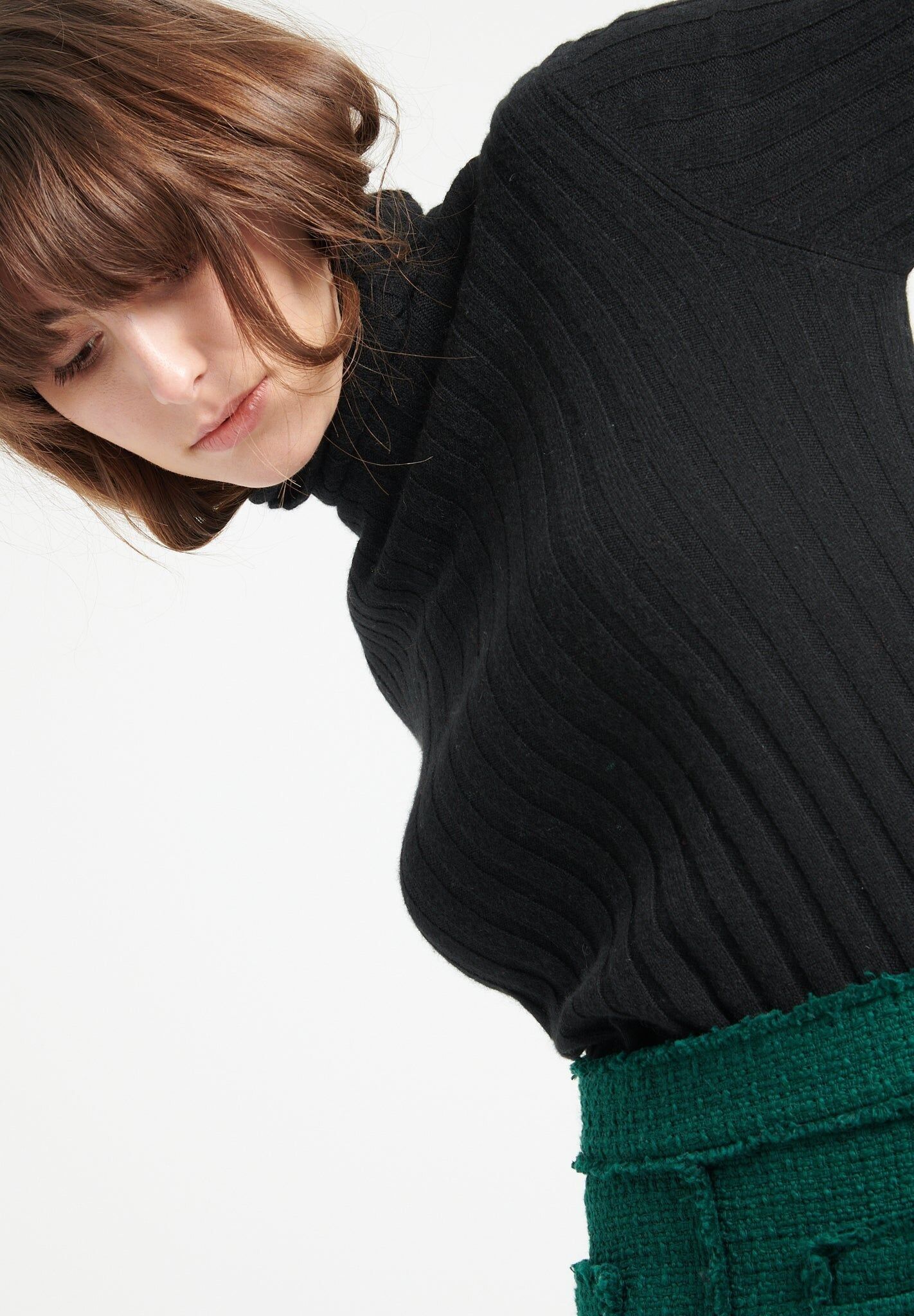 LILLY 15 Schwarzer traditioneller Rollkragenpullover aus geripptem Kaschmir