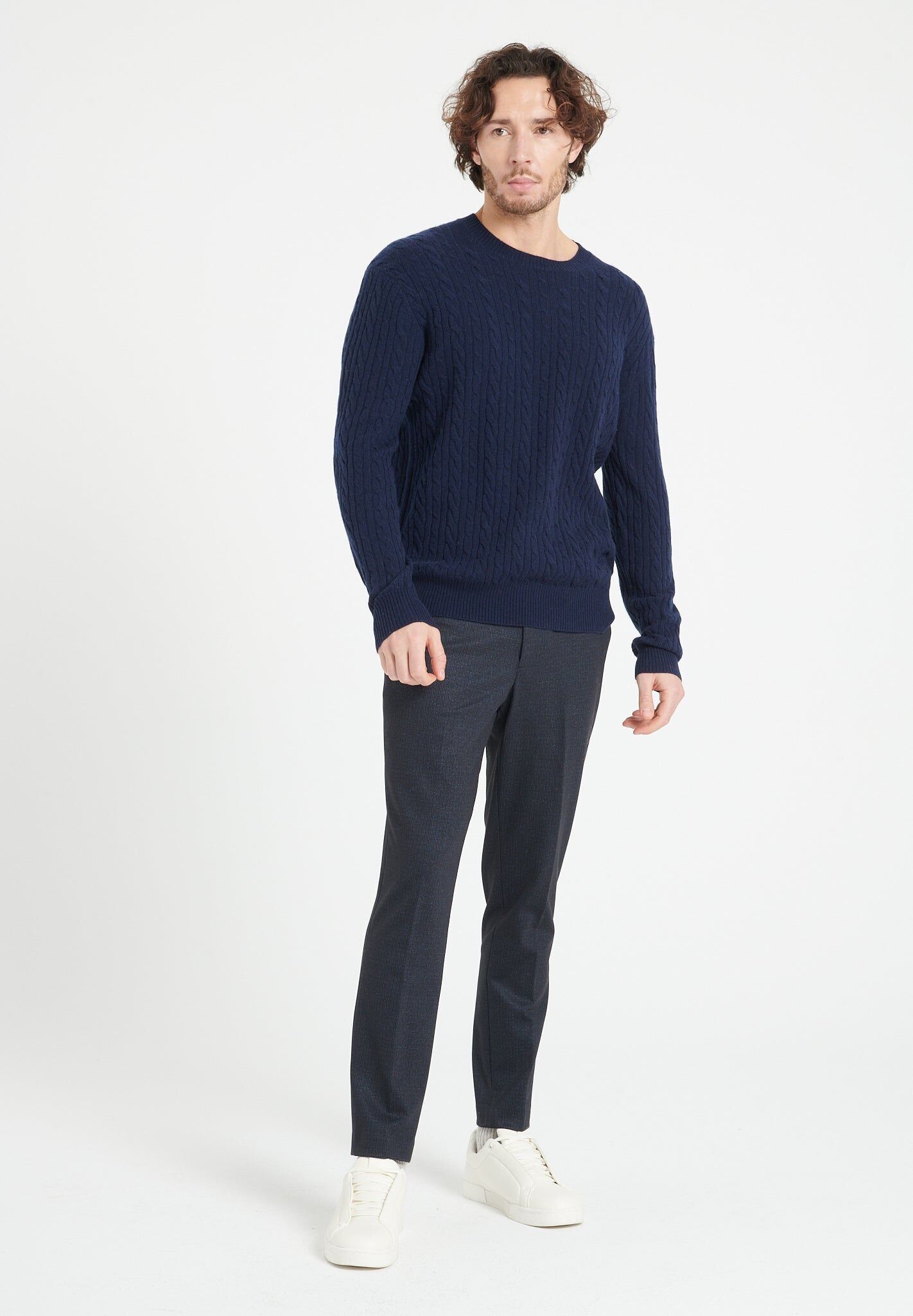 ZACH 5 Marineblauer Kaschmirpullover mit Zopfmuster und Rundhalsausschnitt