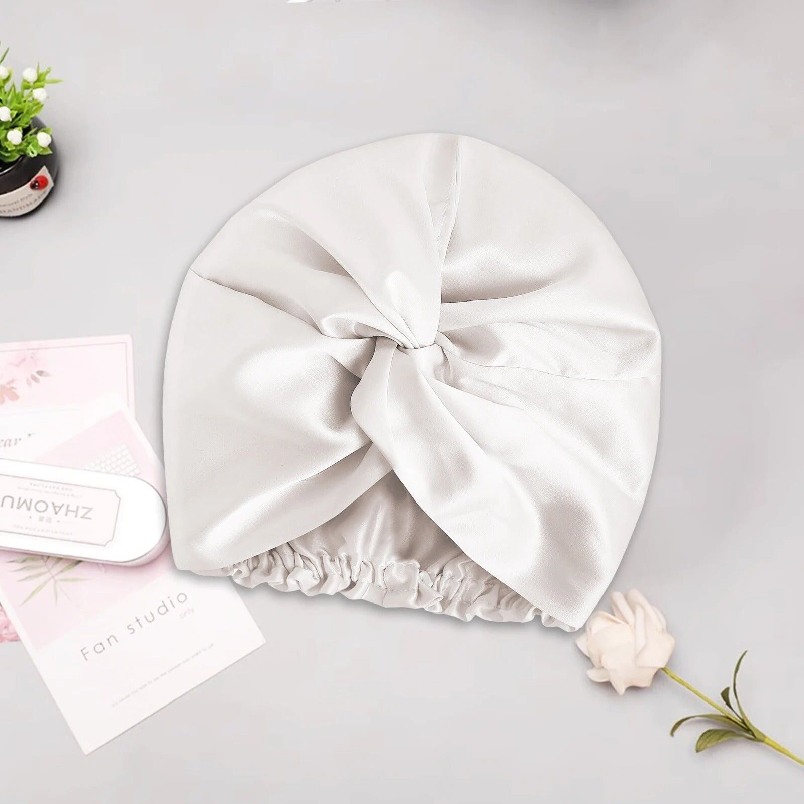 Haube aus 100 % natürlicher Seide