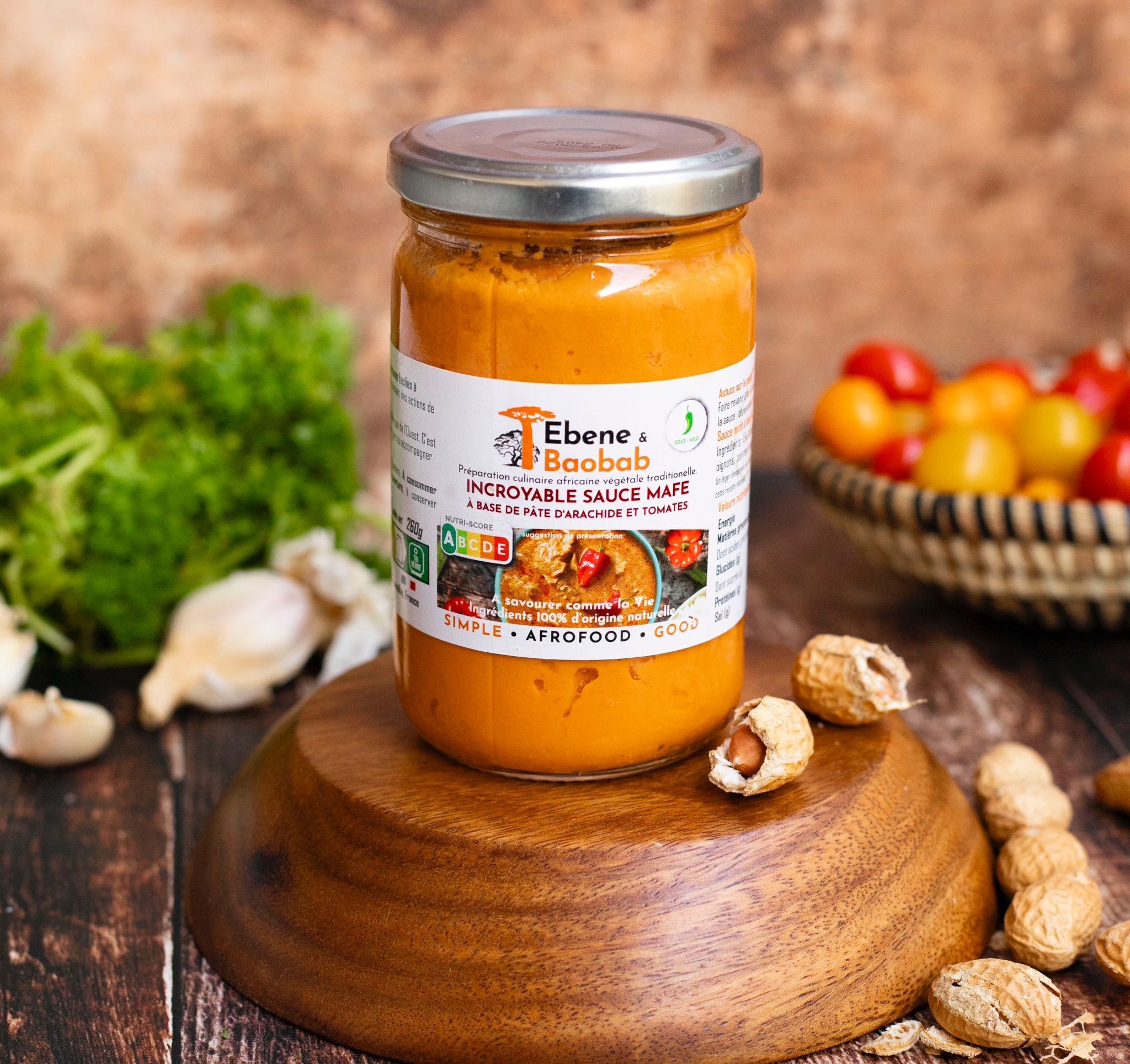 Mafé, incredible peanut sauce, tomatoes and condiments