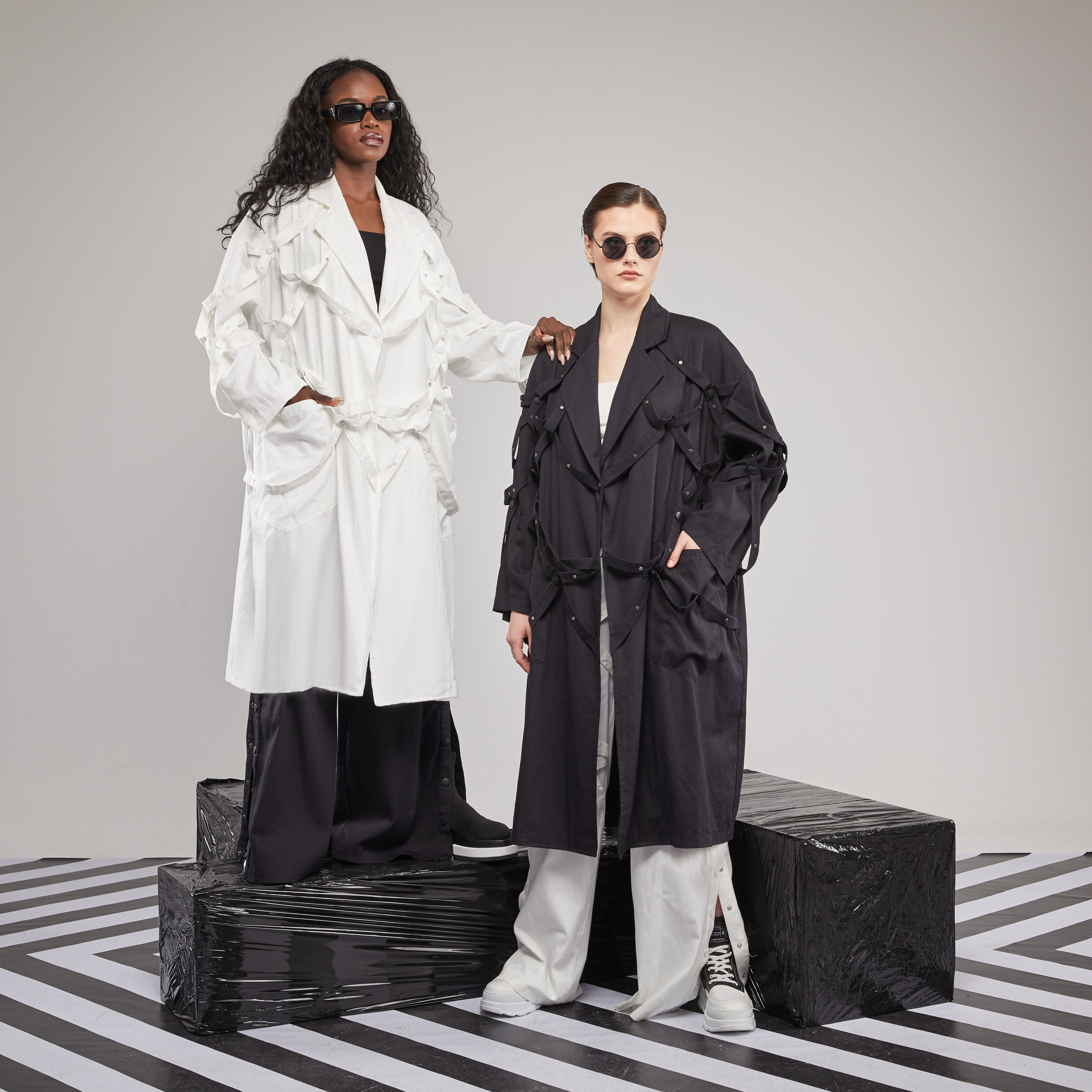 H4 2414 Black Trench Coat