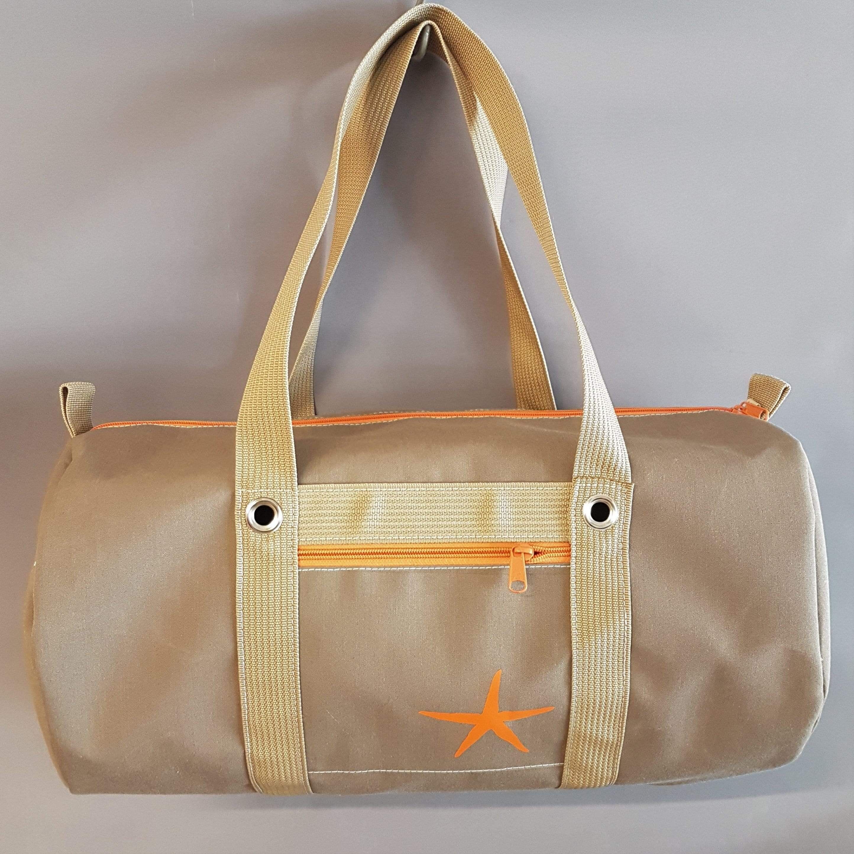 Kleine Reisetasche mit Vorzelt