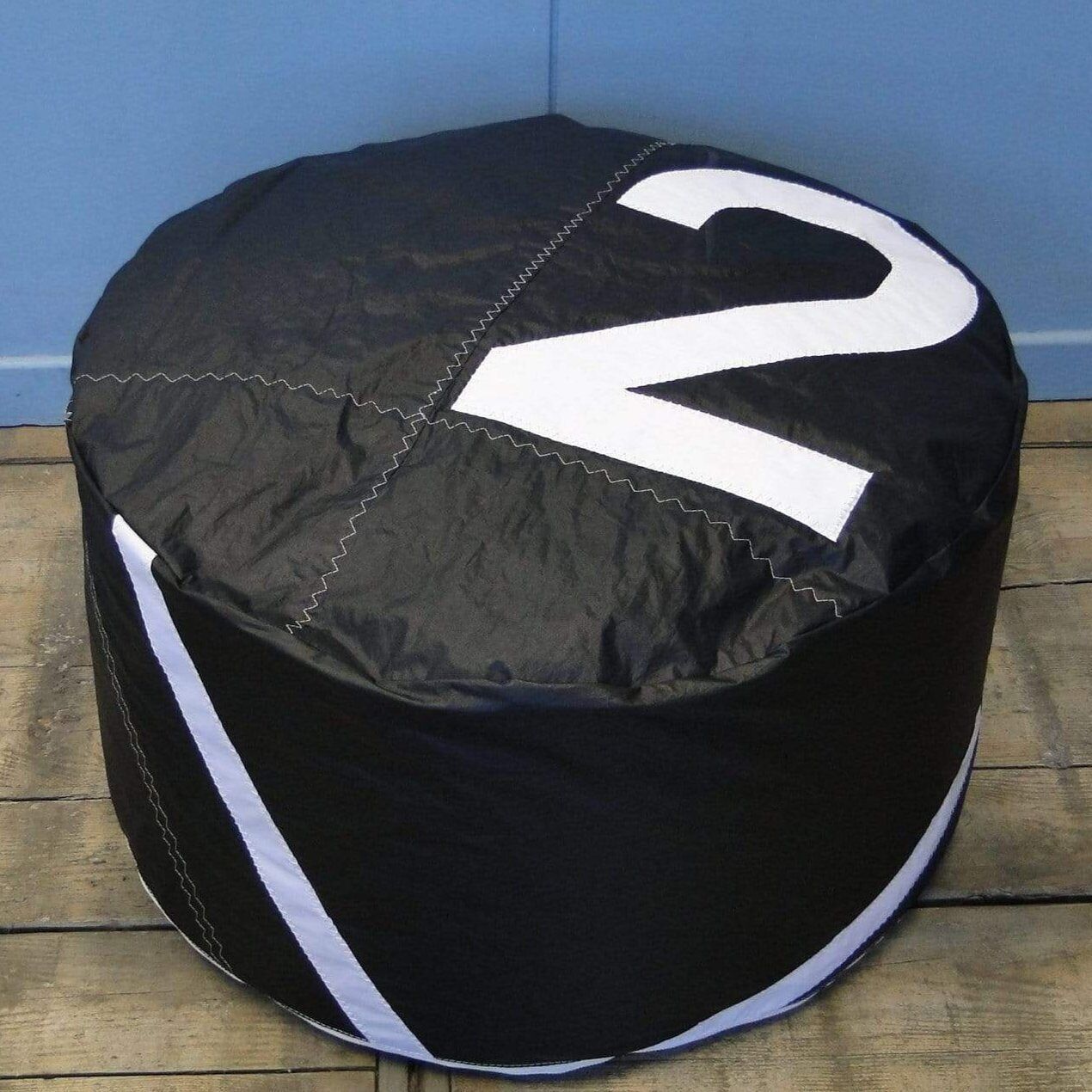 Großer runder Hocker