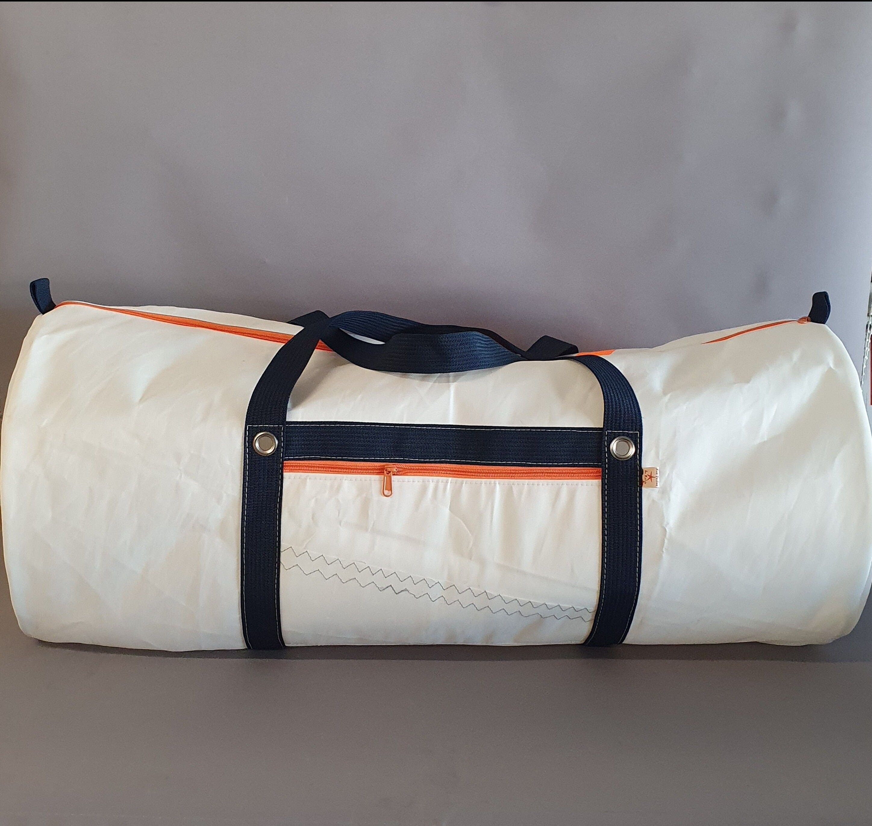 XXL-Reisetasche nur auf Anfrage