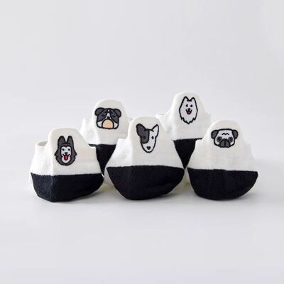 Calzini con lingua di cane in bianco e nero