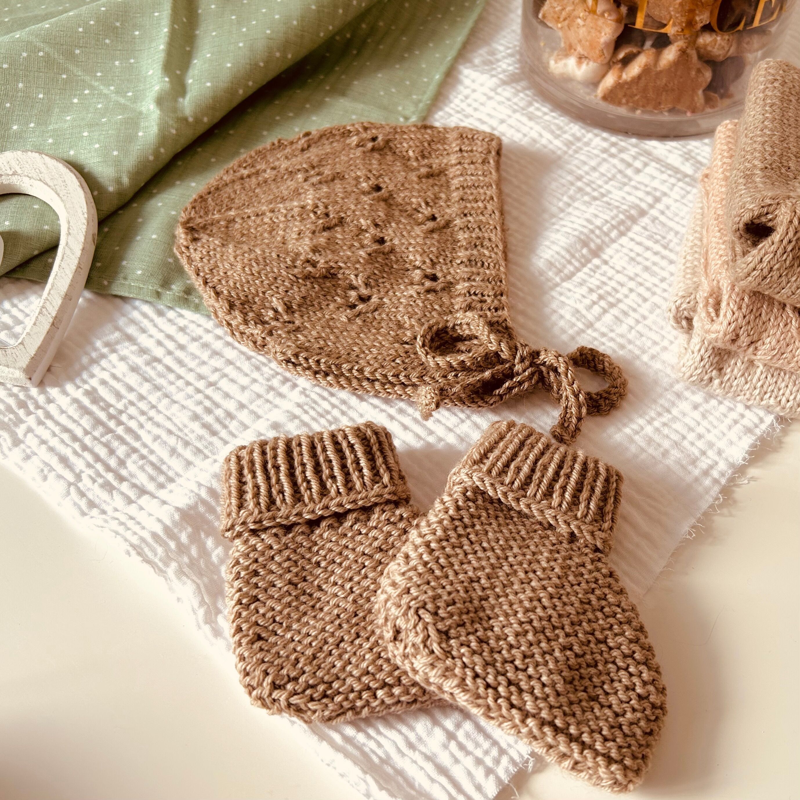 Cotta per box nascita e ciabatte fatte a mano in lana merino Sabbia