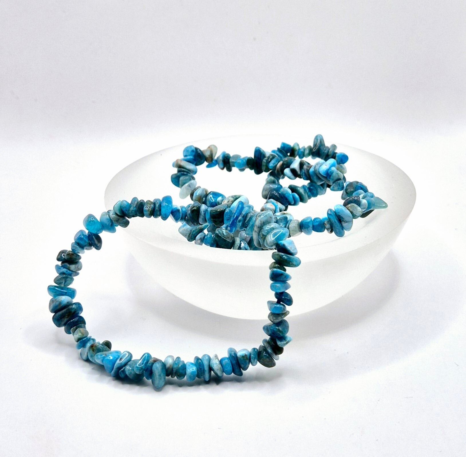 Bracciale con scaglie di pietre preziose di apatite blu - 19 cm (Idea regalo di Natale)