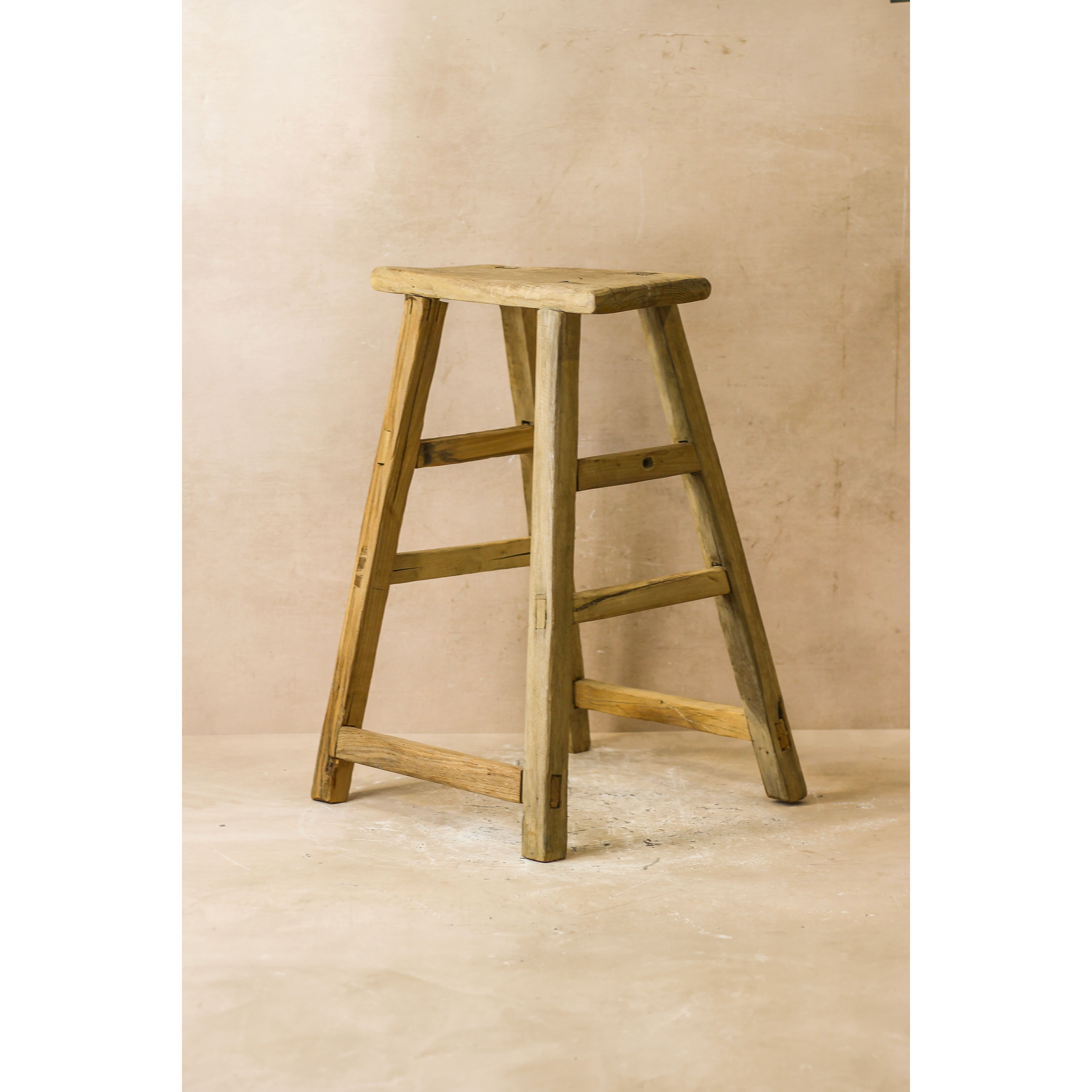 Rustikaler Vintage-Hocker aus Ulmenholz - Mittelgroß - Nr. 57