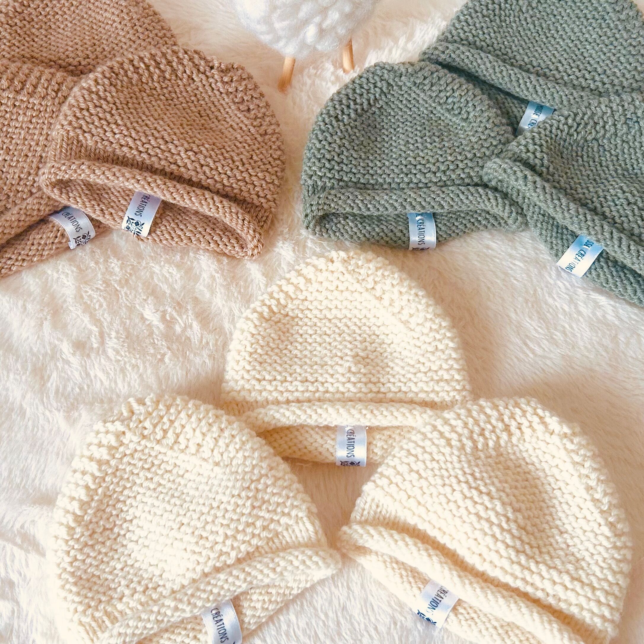 Berretti nascita lavorati a maglia in lana merino - Fotografia neonati e prema