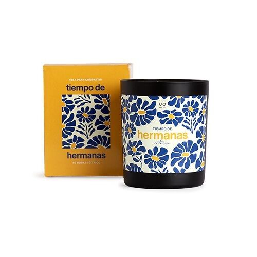 Vela UO aromatizada para regalar tiempo de hermanas, Vela artesanal hecha en España, Aroma cítrico, 350 gramos