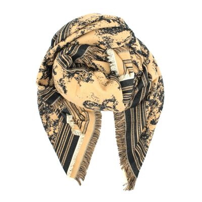 Square scarf with pattern