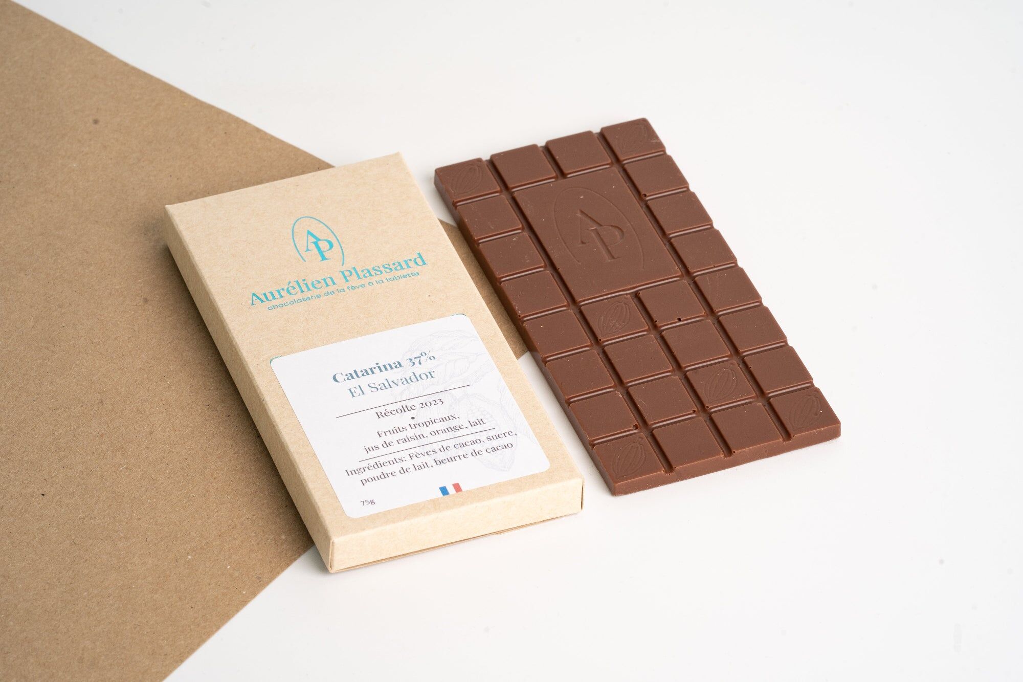 CATARINA milk chocolate bar, 37% cocoa – El Salvador