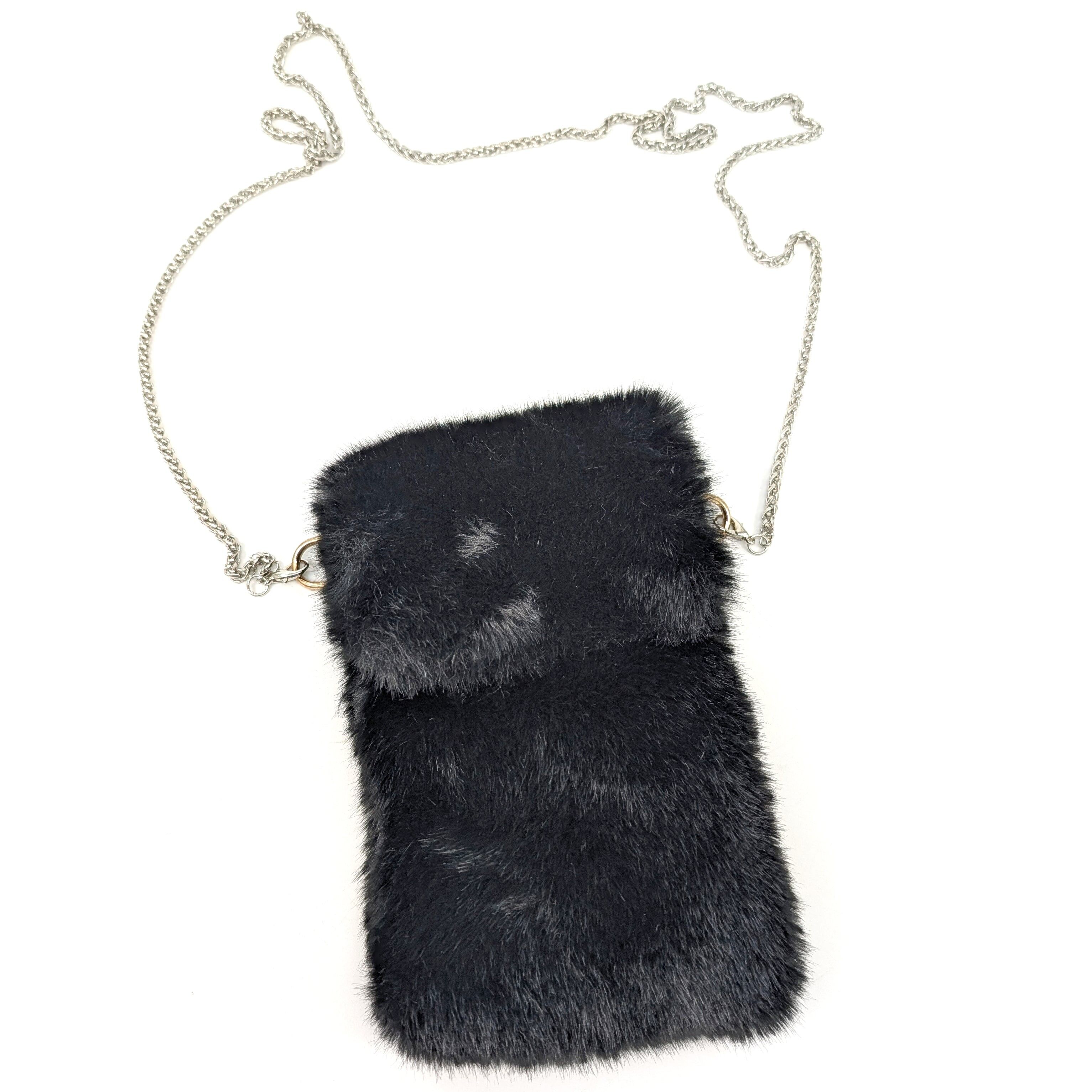 Umhängetasche aus Kunstpelz mit Kettengriff - Schwarz