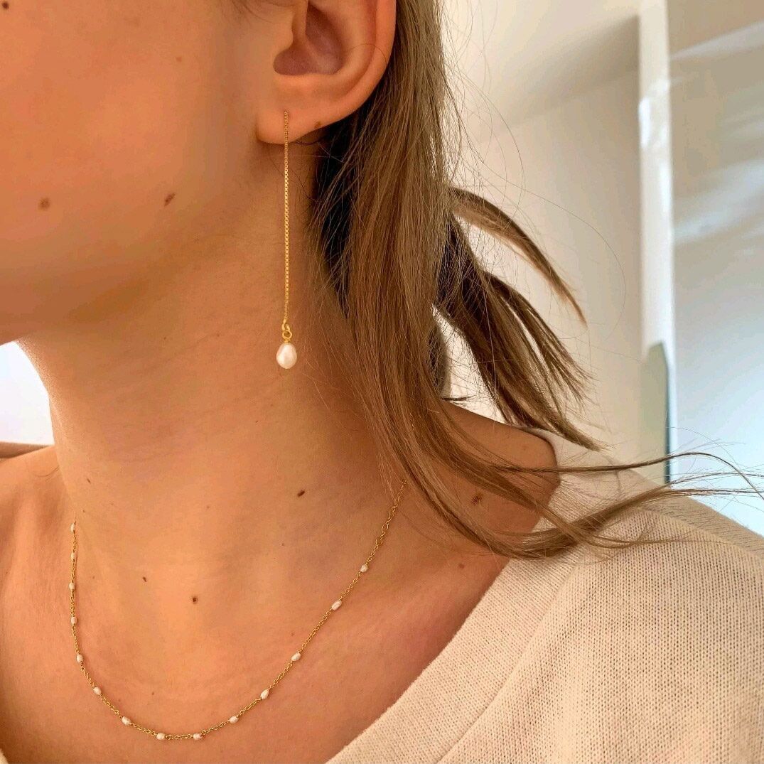 Cultured pearl chain earring